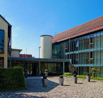 Hotel Oberschwaebischer Hof Schwendi Exterior photo